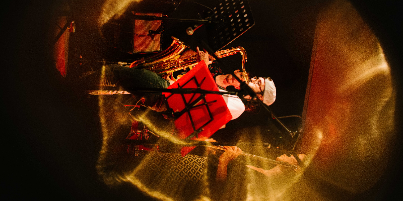 Girassol, groupe de musique Chanteur en représentation à Paris - photo de couverture n° 2