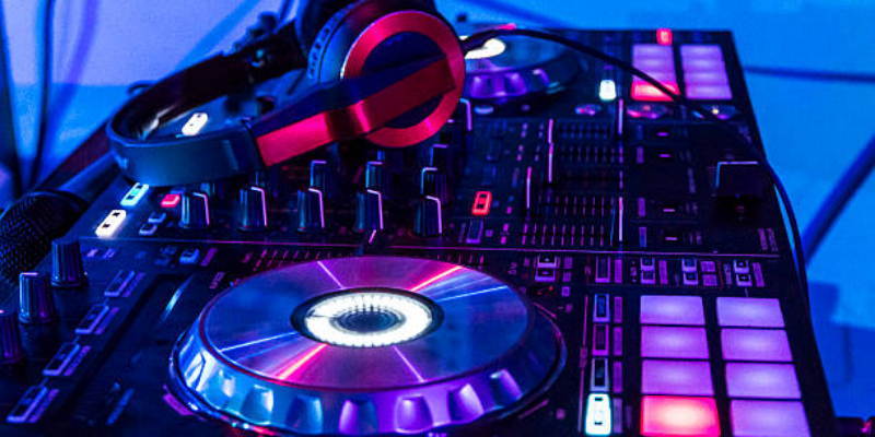 Vincent Bastille, DJ DJ en représentation - photo de couverture n° 3