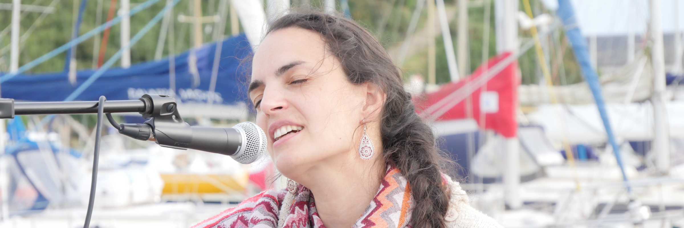 Mariette, musicien Chanteur en représentation à Loire - photo de couverture n° 2