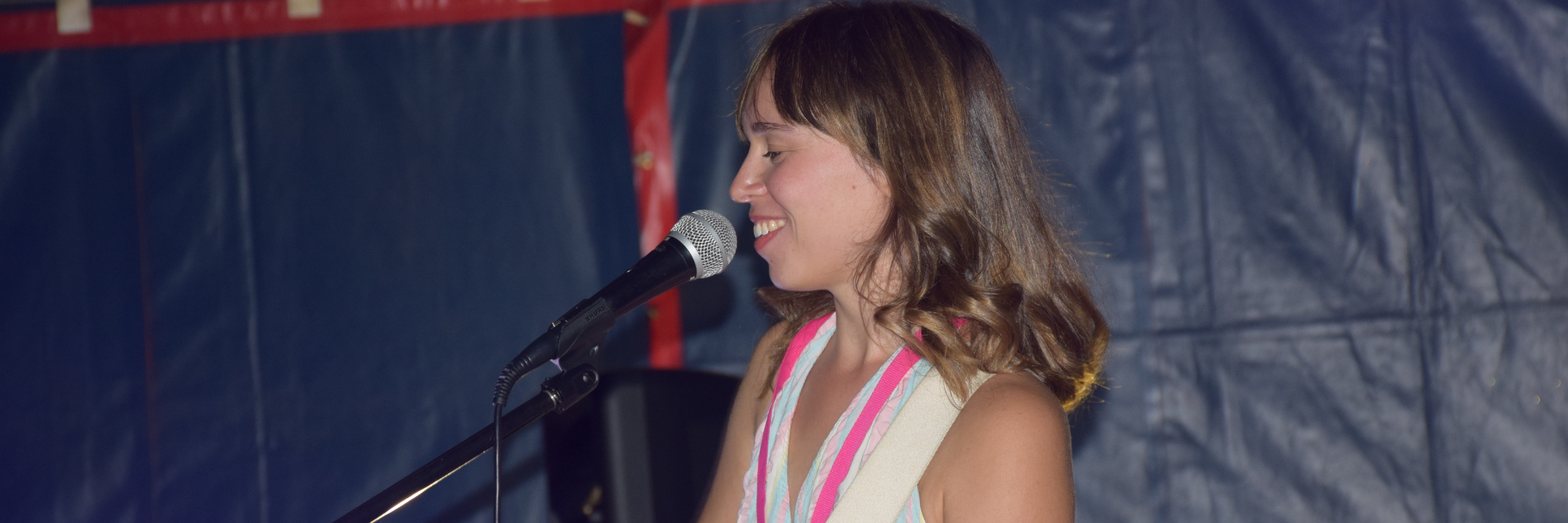 Jade Louvat, musicien Chanteur en représentation à Savoie - photo de couverture n° 3