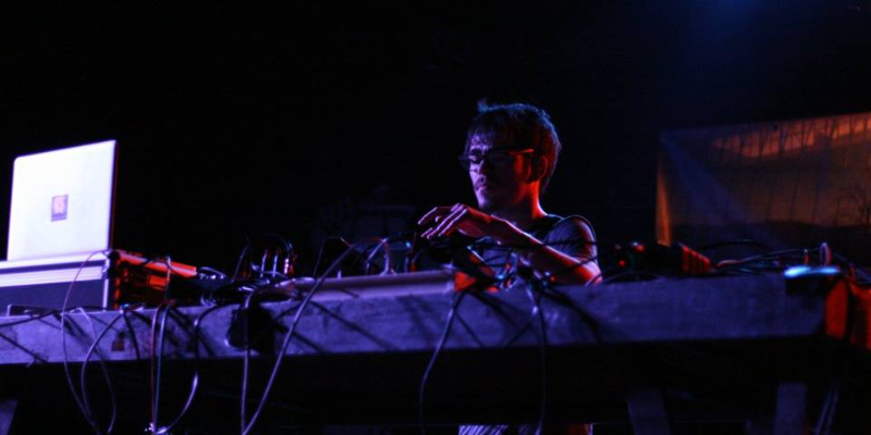 Mindblast, DJ DJ en représentation - photo de couverture n° 1