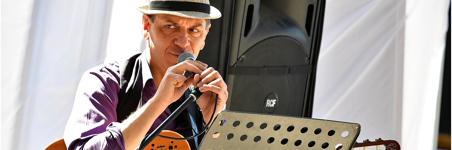 Fabien Brassac Solo, musicien Chanteur en représentation à Bouches du Rhône - photo de couverture n° 5