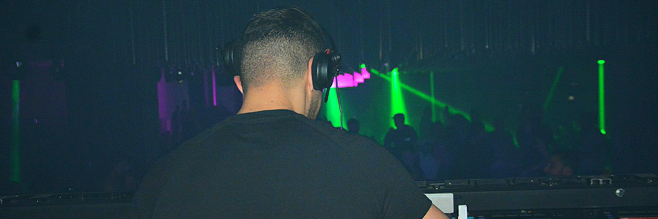 djmomox, DJ DJ en représentation à Aube - photo de couverture