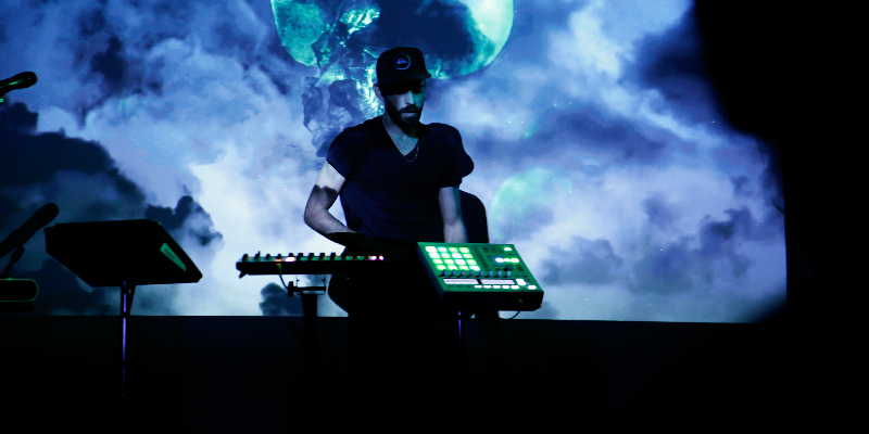 Tibo Nevil, musicien Electronique en représentation à Hauts de Seine - photo de couverture n° 2