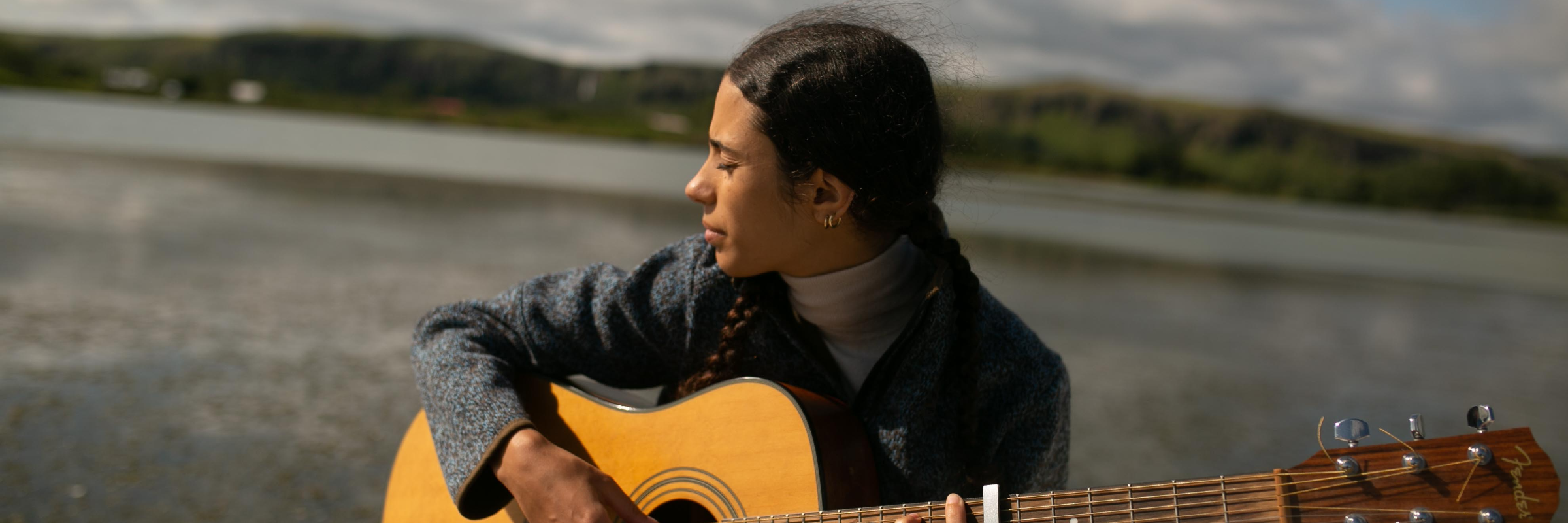 Morjane Ténéré, Chanteur Chanteur en représentation à Hauts de Seine - photo de couverture n° 1