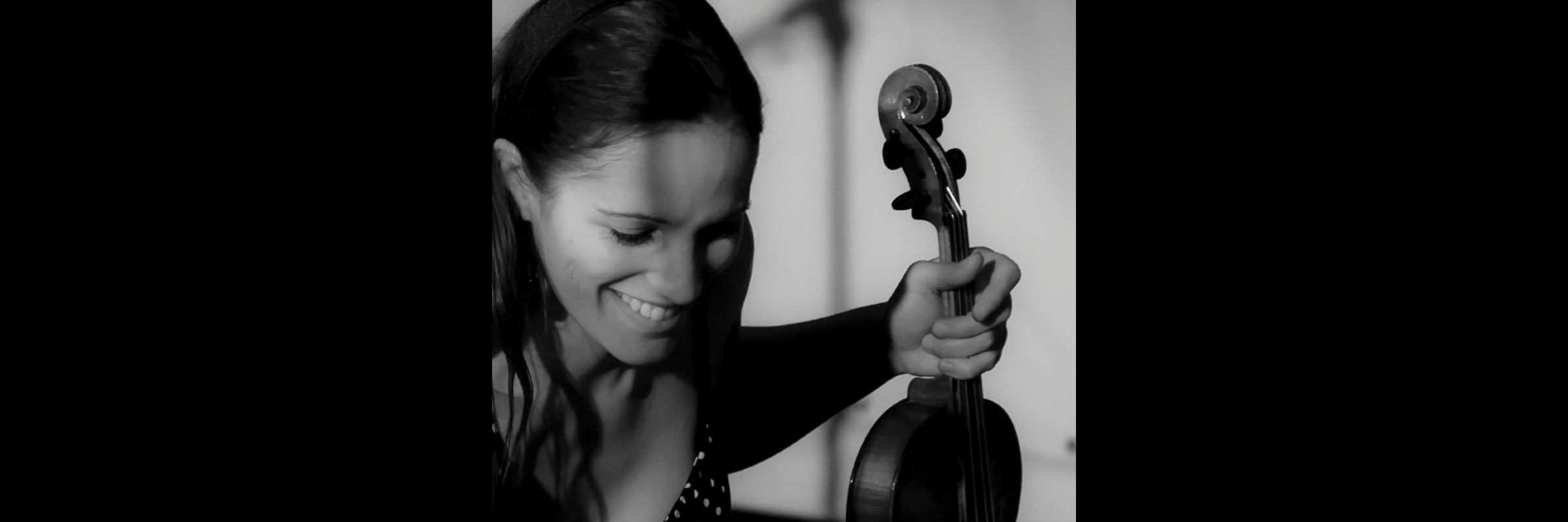 Deanima Violoniste , musicien Classique en représentation à Vaucluse - photo de couverture n° 4