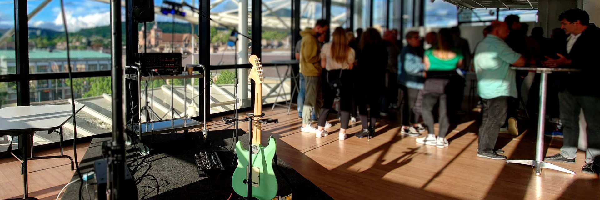 SamS, musicien Guitariste en représentation à Bas Rhin - photo de couverture n° 2