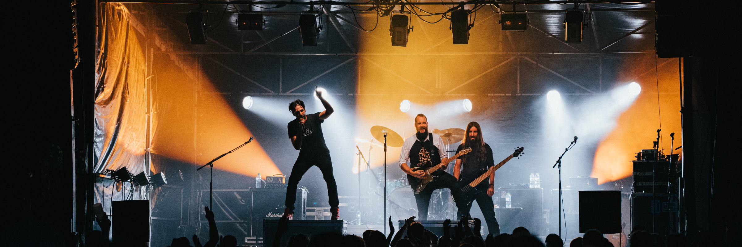 Qamelto, groupe de musique Rock en représentation à Puy de Dôme - photo de couverture