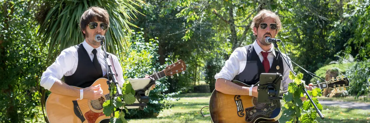 The Jacaranda Folk Explosion, musicien Guitariste en représentation à Loire Atlantique - photo de couverture n° 1