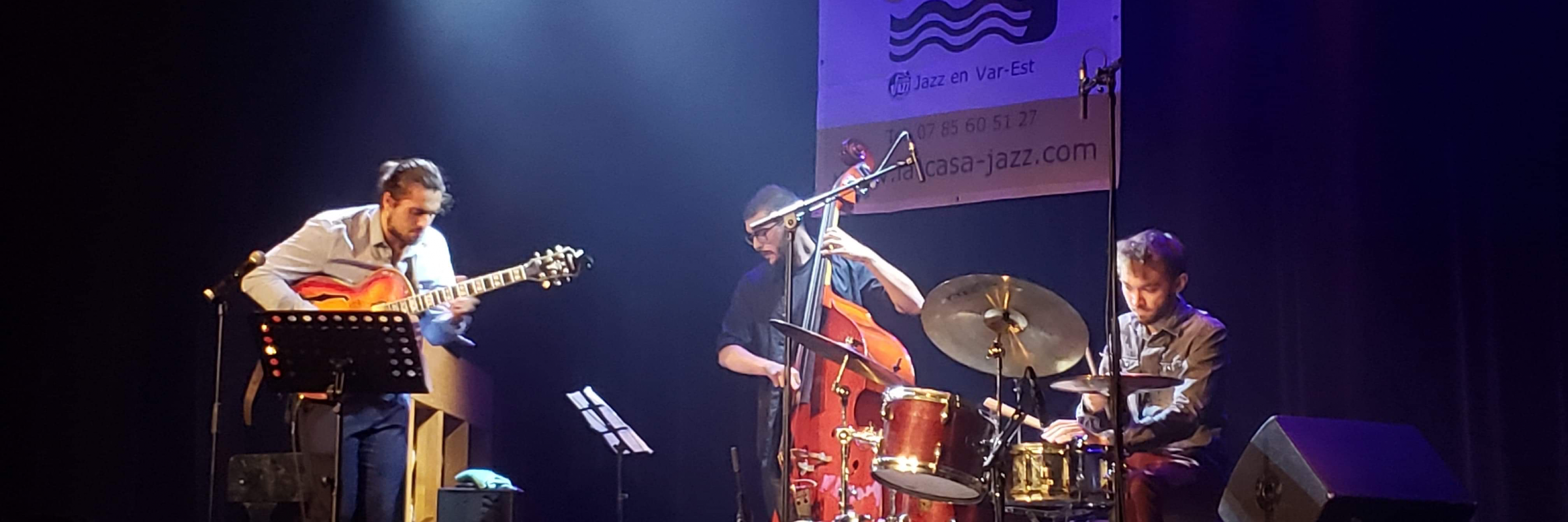 Mediteranean Jazz Trio, groupe de musique Jazz en représentation à Alpes Maritimes - photo de couverture