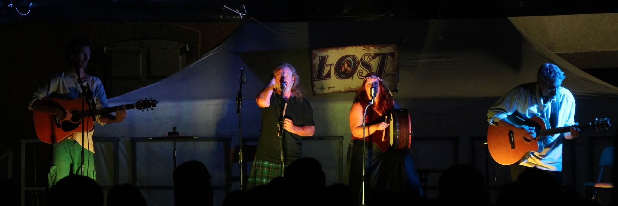 LOST- Land Of STories, groupe de musique Musique Irlandaise en représentation à Hautes Alpes - photo de couverture