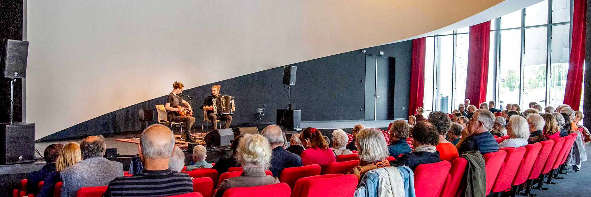 Benjamin Meunier, Groupe de Musique Musiques du Monde en représentation à Nord - photo de couverture n° 2