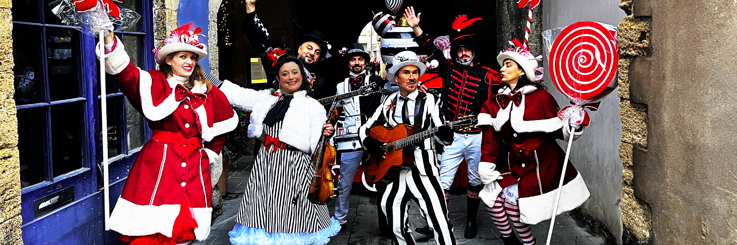 Le Manège Enchanté, chansons de Noël, Chanteur Swing en représentation à Vaucluse - photo de couverture n° 3