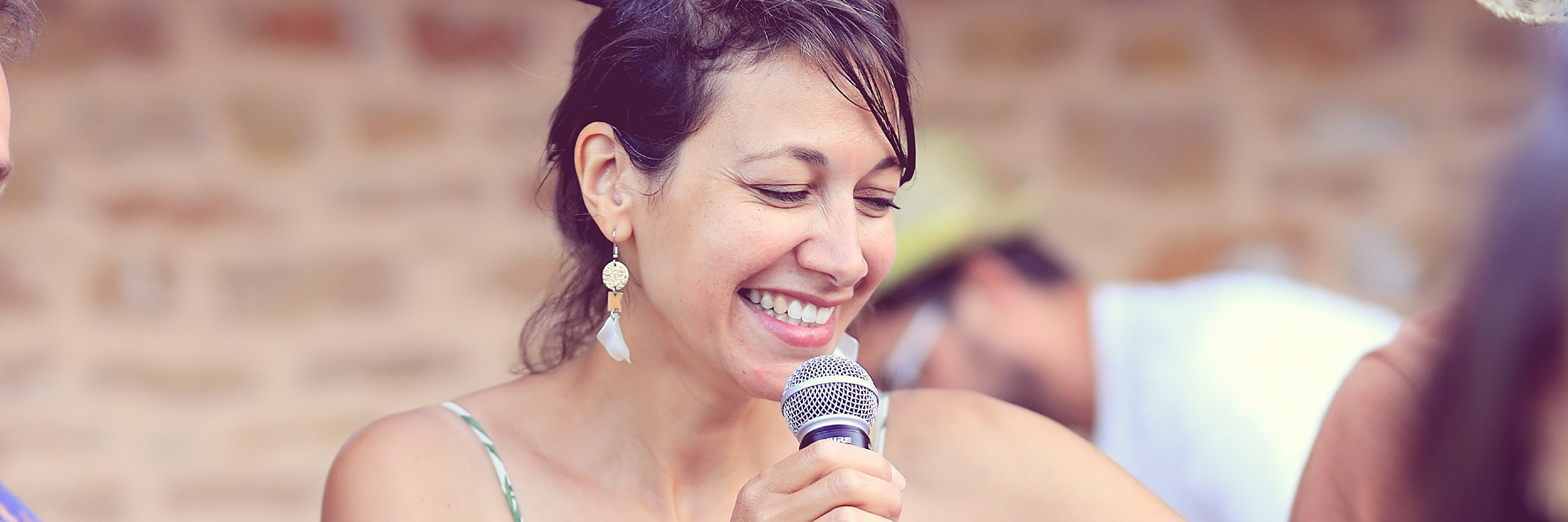 Farida Brikat, musicien Chanteur en représentation à Rhône - photo de couverture n° 4