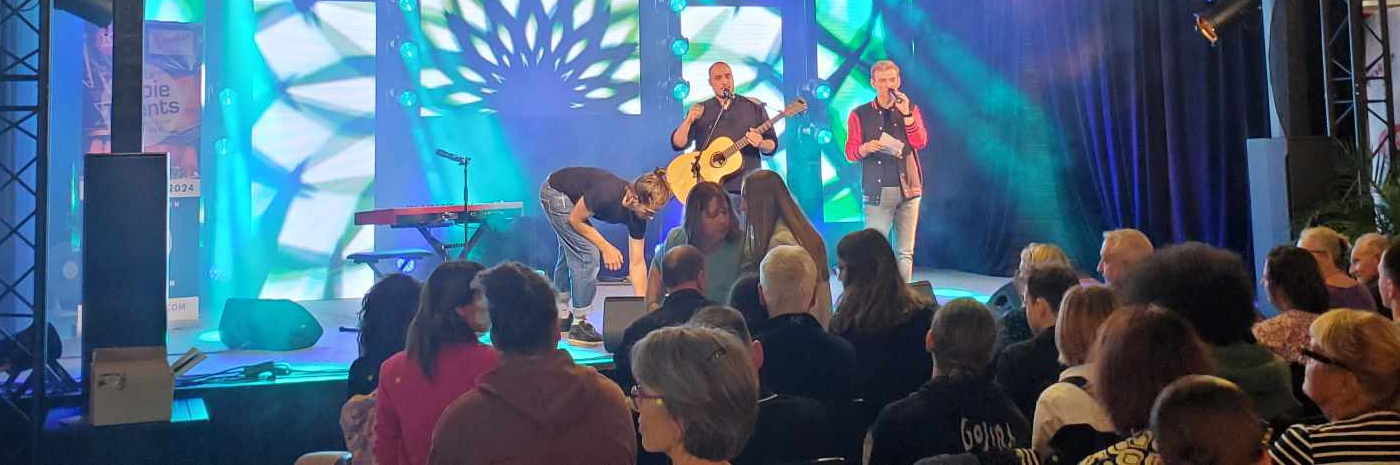 Chakir, musicien Chanteur en représentation à Bas Rhin - photo de couverture