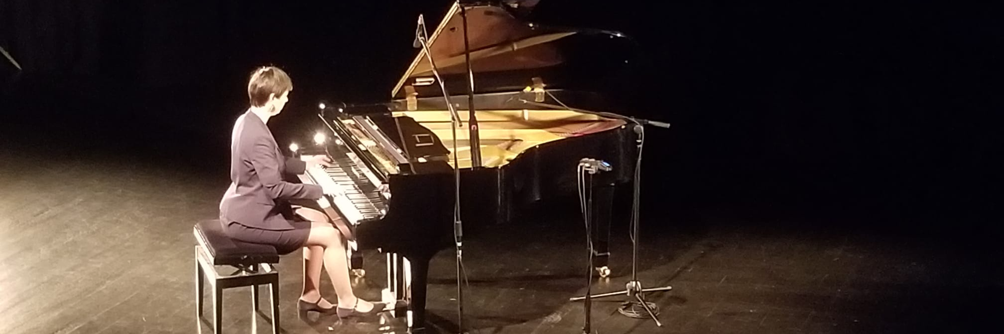 Noémie Ochoa, musicien Pianiste en représentation à Paris - photo de couverture n° 1