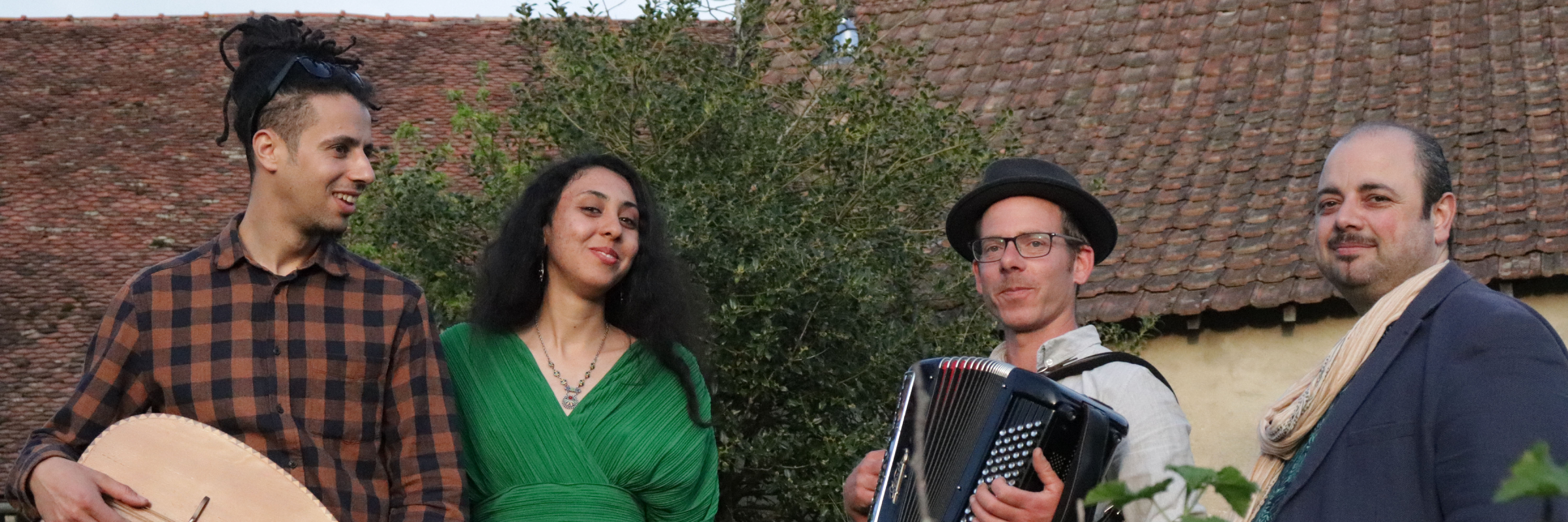 Compagnie Samar, groupe de musique Musiques du monde en représentation à Doubs - photo de couverture