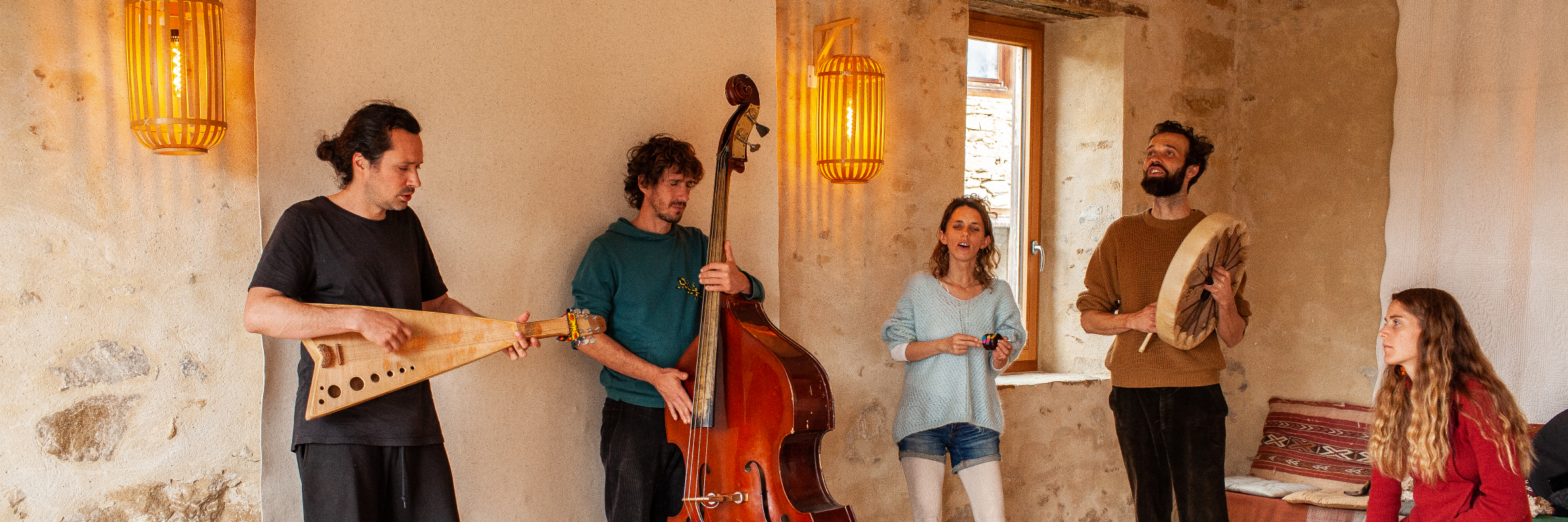 Arunô, groupe de musique Chanteur en représentation à Ariège - photo de couverture n° 4