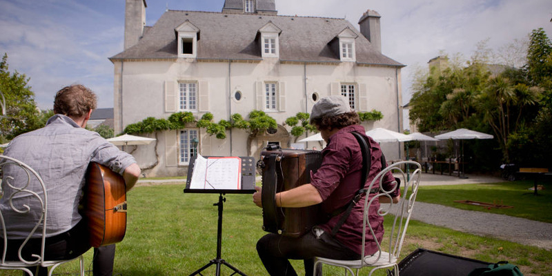 Jérémy Dutheil, musicien Accordéoniste en représentation à Paris - photo de couverture n° 3
