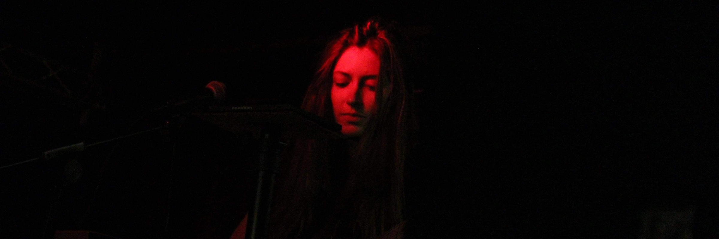 Hayleen, DJ Chanteur en représentation à Var - photo de couverture n° 2