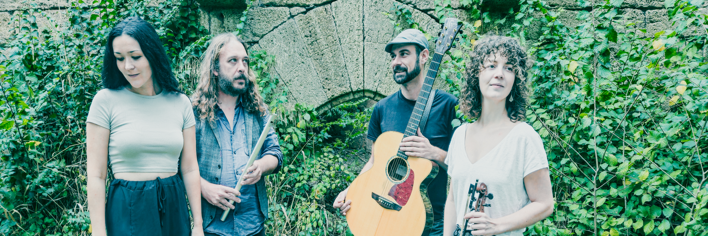 Eanáir, groupe de musique Acoustique en représentation à Lot - photo de couverture n° 2