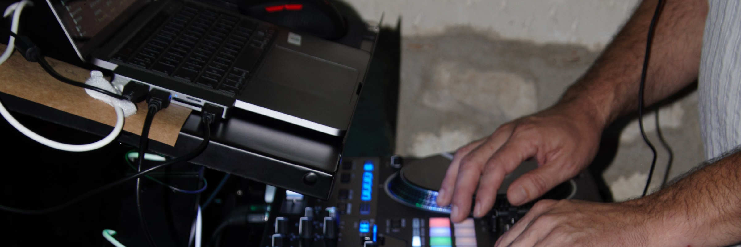 Magic oZ, DJ DJ en représentation à Charente Maritime - photo de couverture n° 5