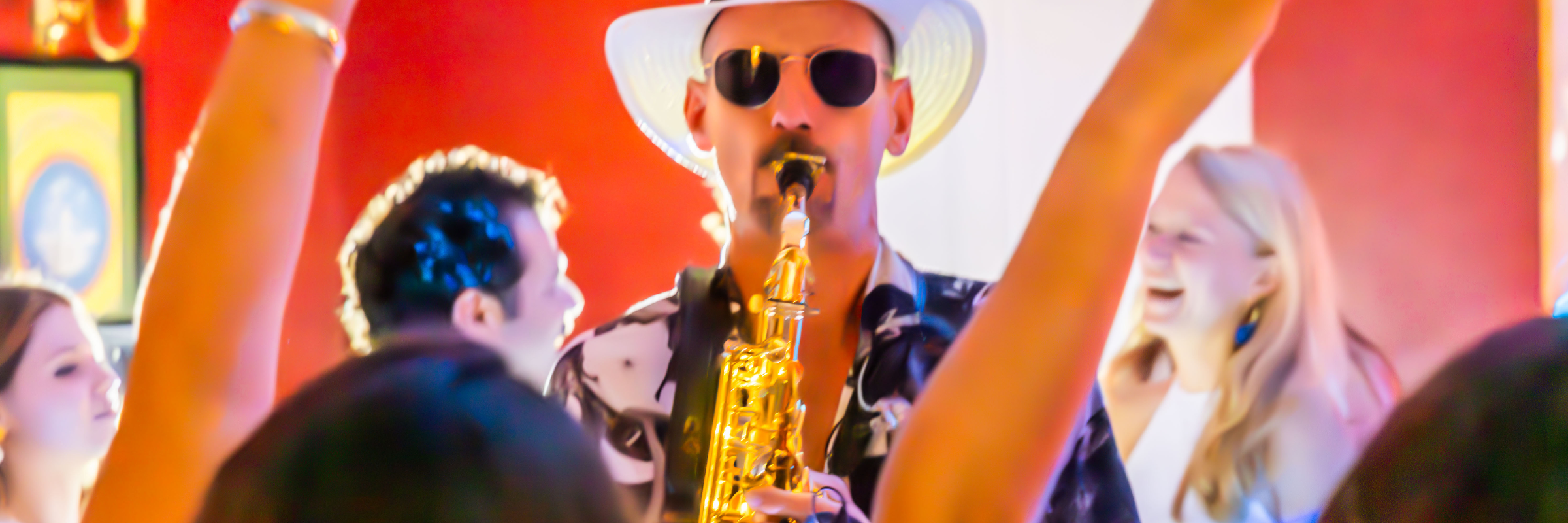 mikOsax - Saxophoniste - Dj Saxophoniste, DJ Saxophoniste en représentation à Yvelines - photo de couverture n° 2