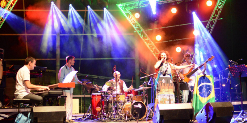 ROSI GARRIDO, groupe de musique Musique Brésilienne en représentation à Saint-Martin - photo de couverture n° 2