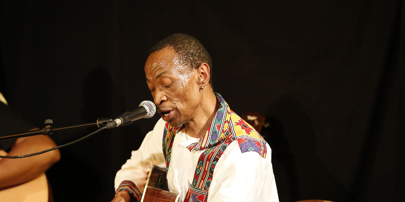 Sam TSHABALALA, groupe de musique Musique Africaine en représentation à Paris - photo de couverture
