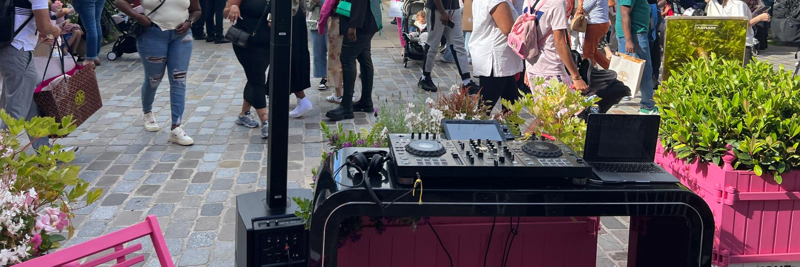 La Divina, DJ DJ en représentation à Paris - photo de couverture n° 5